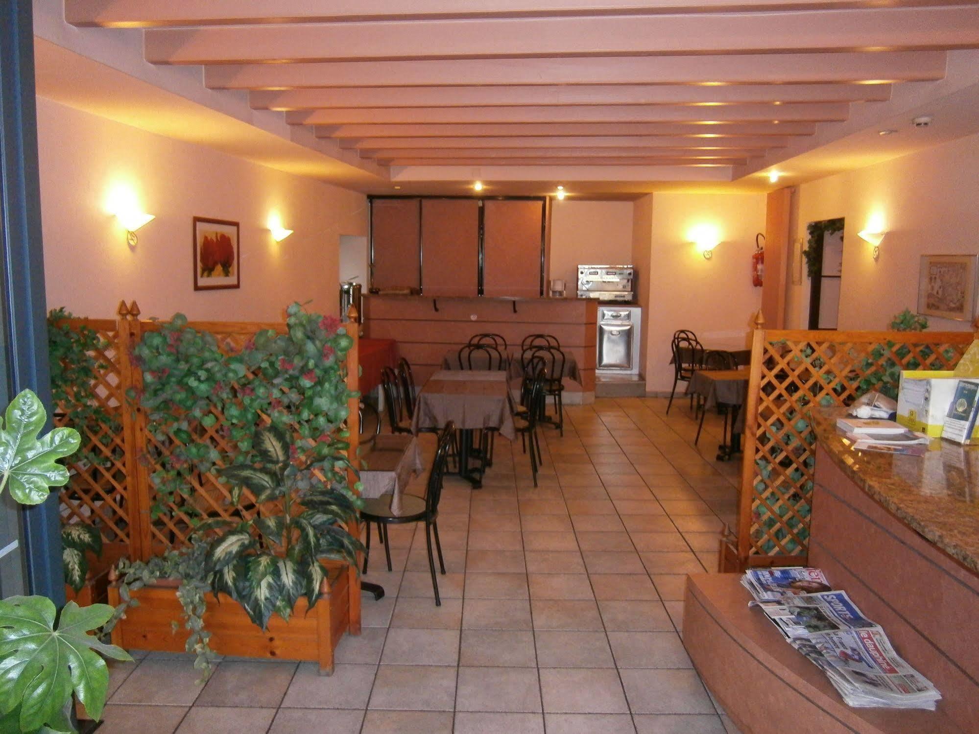 Logis Hotel Saint Jacques Valence  Exterior foto
