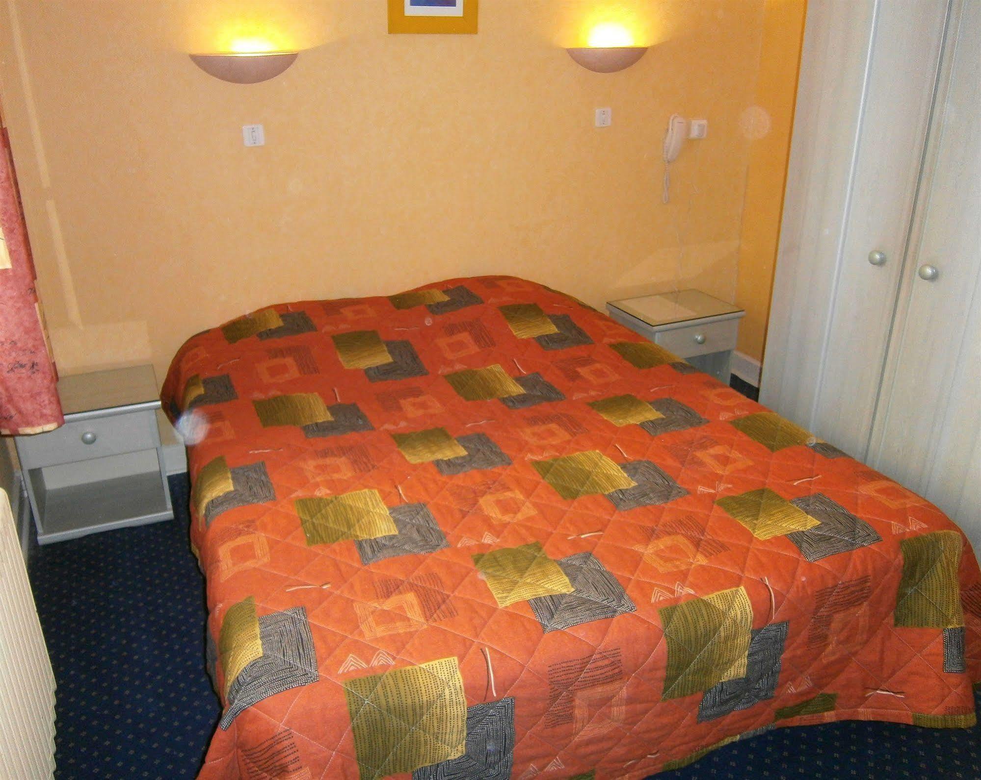 Logis Hotel Saint Jacques Valence  Exterior foto